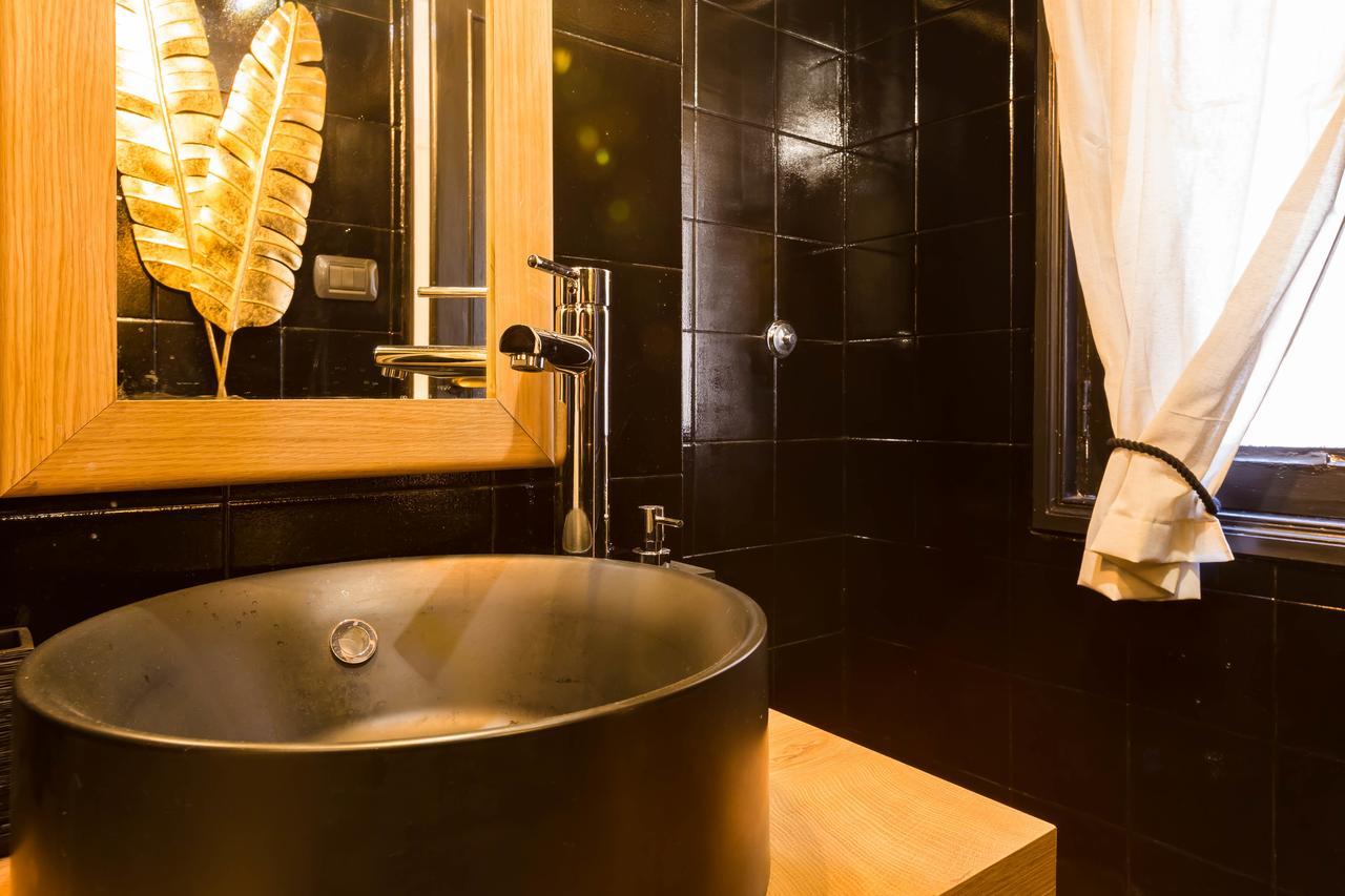 Pantheon Luxury Gold Apartment Roma Esterno foto